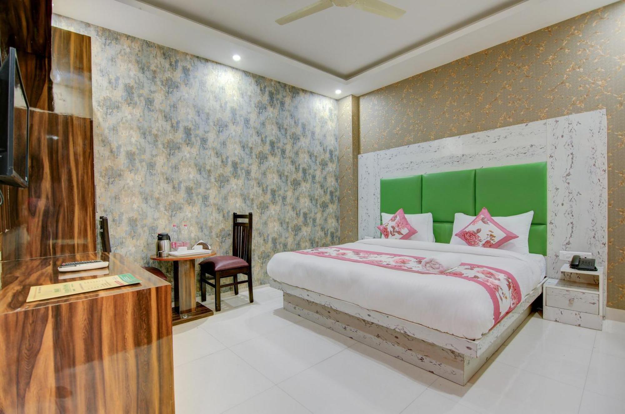 Hotel Smart Signature By Smart Group New Delhi Extérieur photo